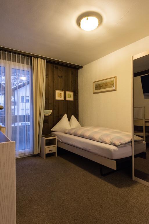Hostel Walser Зас-Фе Экстерьер фото